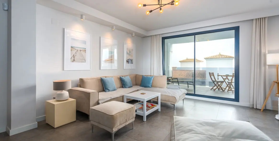 Sale of ground floor apartment in La Duquesa 2