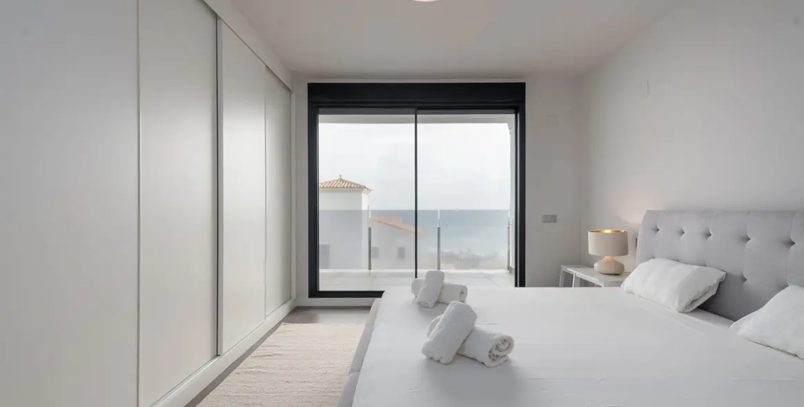 Sale of ground floor apartment in La Duquesa 19