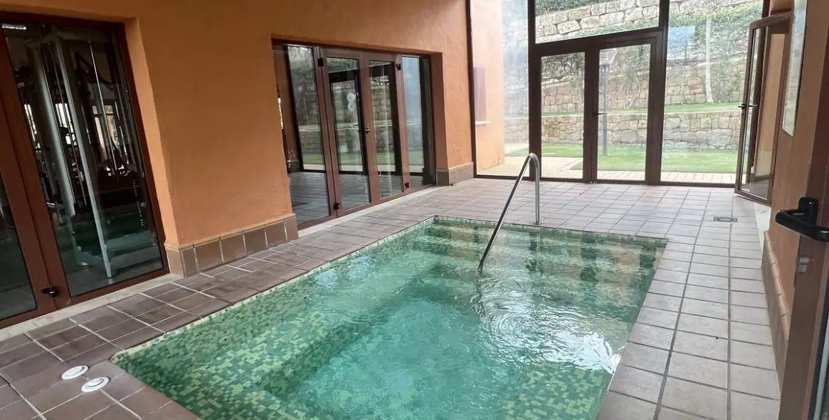 Продажа апартаментов на первом этаже в Benahavís 7