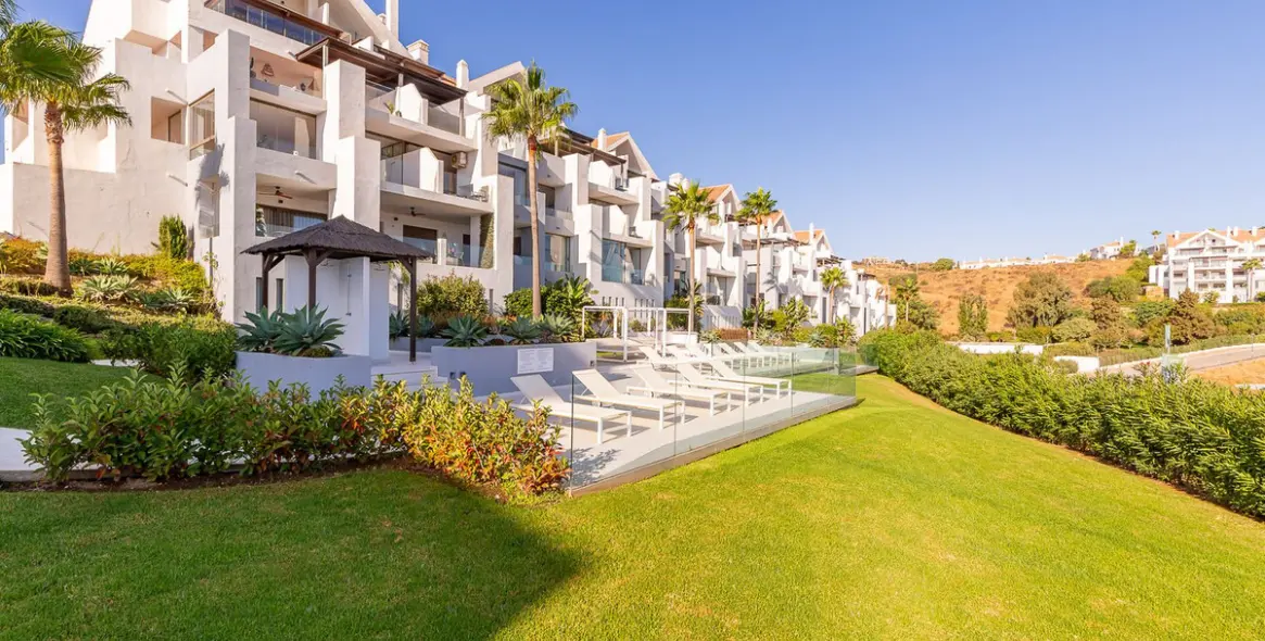 Продажа апартаментов на среднем этаже в La Cala de Mijas 1