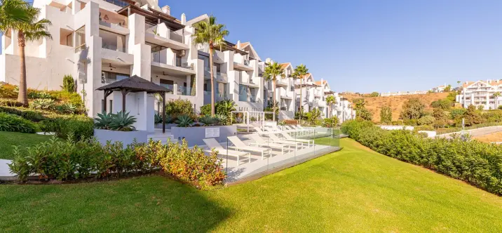 Продажа апартаментов на среднем этаже в La Cala de Mijas 0