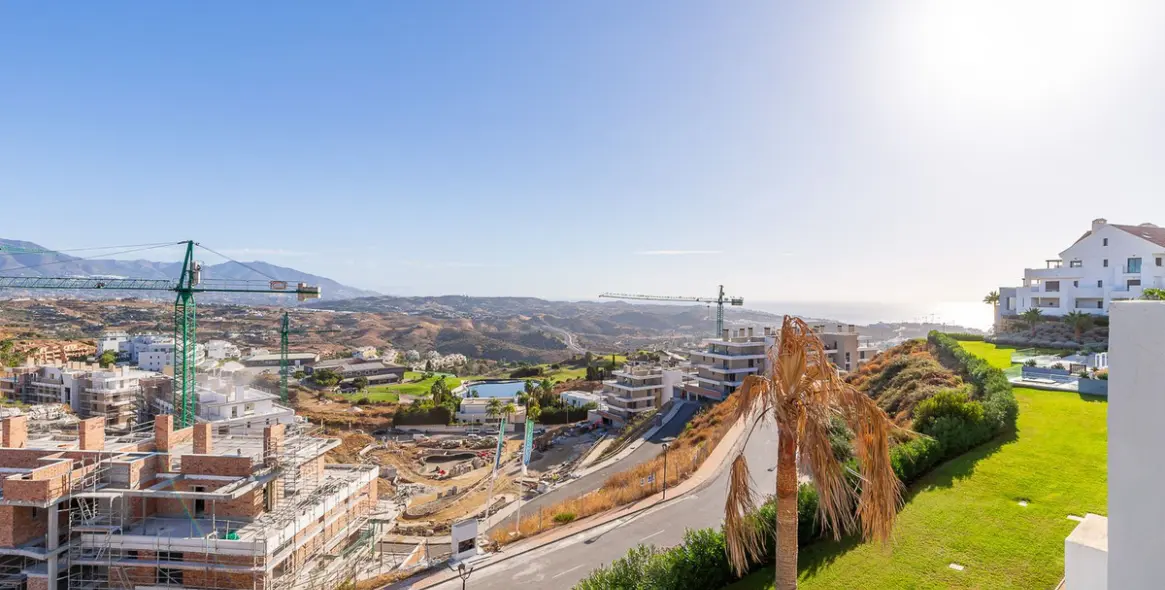 Продажа апартаментов на среднем этаже в La Cala de Mijas 4