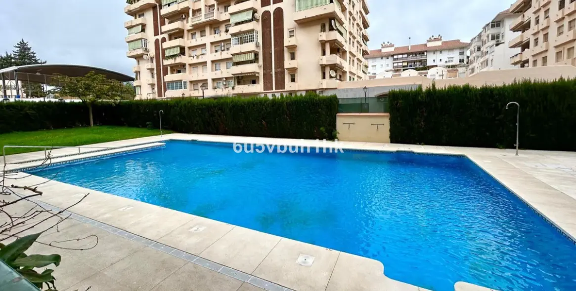 Продажа апартаментов на среднем этаже в Fuengirola Centro 1