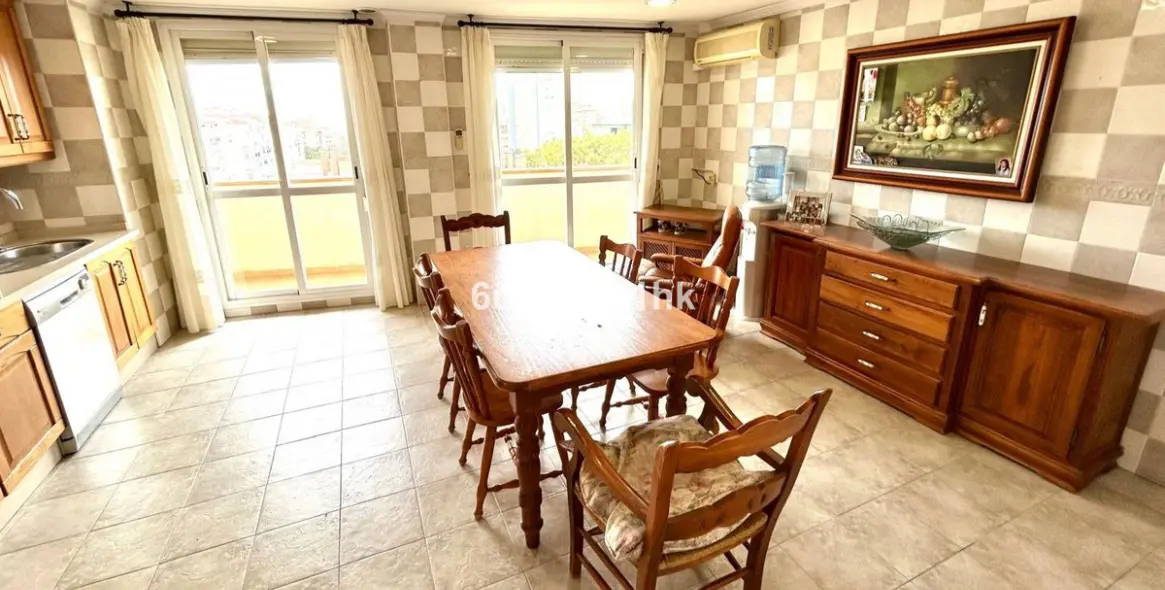 Продажа апартаментов на среднем этаже в Fuengirola Centro 2