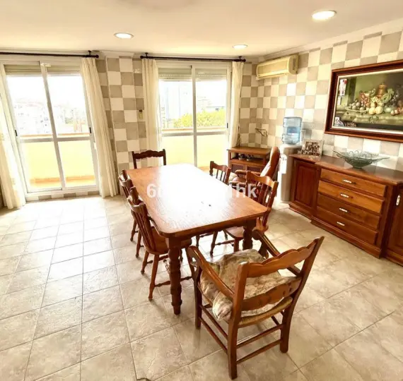 Продажа апартаментов на среднем этаже в Fuengirola Centro