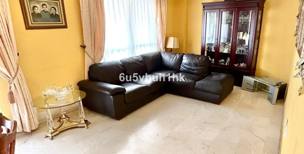 Продажа апартаментов на среднем этаже в Fuengirola Centro 6