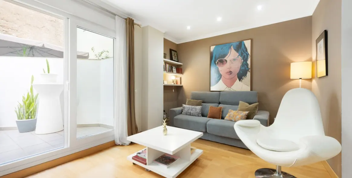 Sale of middle floor apartment in Málaga 1