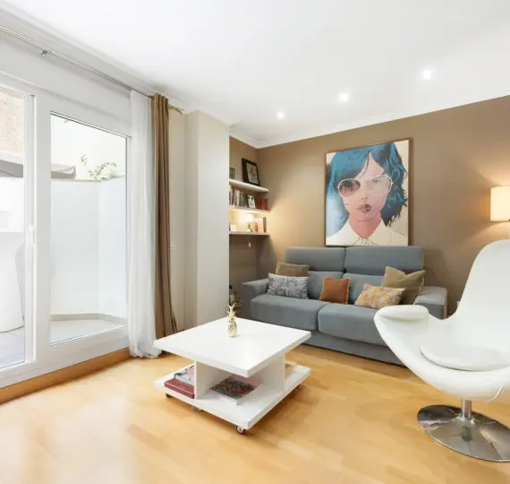 Sale of middle floor apartment in Málaga