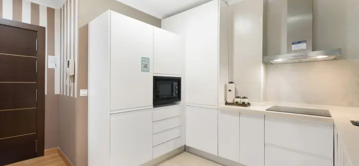 Sale of middle floor apartment in Málaga 4