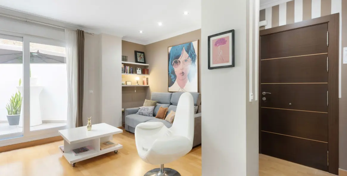 Sale of middle floor apartment in Málaga 6