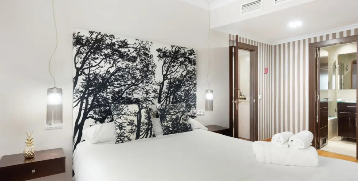 Sale of middle floor apartment in Málaga 11