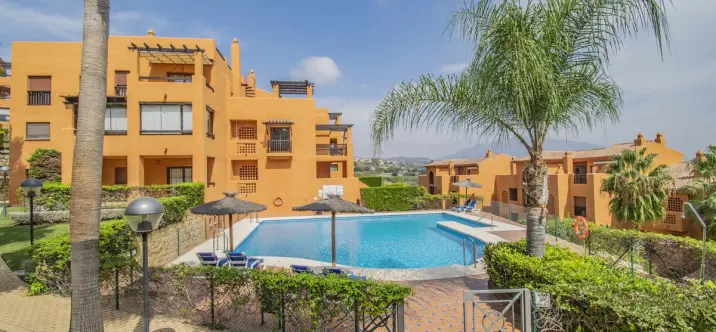 Sale of ground floor apartment in Atalaya 3