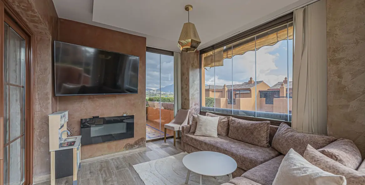 Продажа апартаментов на первом этаже в Atalaya 10