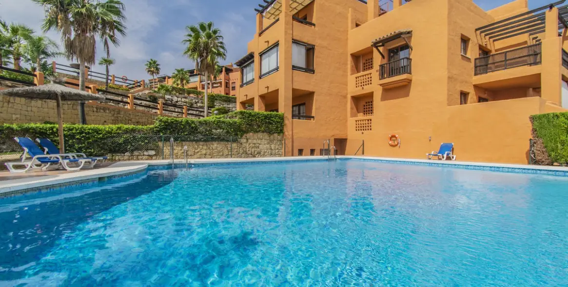 Продажа апартаментов на первом этаже в Atalaya 11