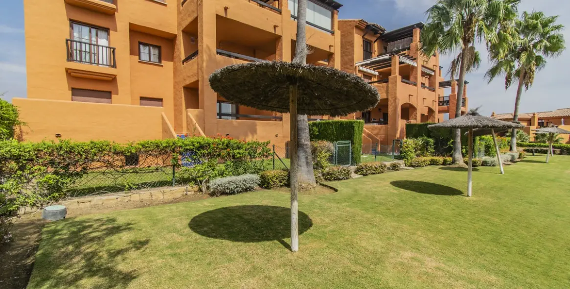 Продажа апартаментов на первом этаже в Atalaya 16