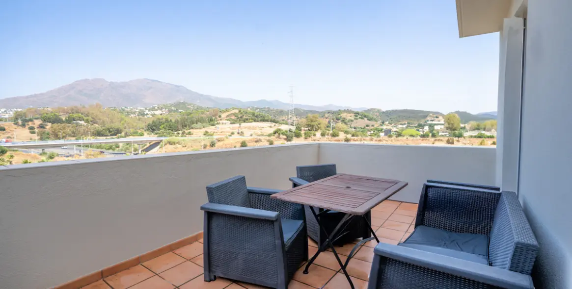 Sale of penthouse duplex in Estepona 7