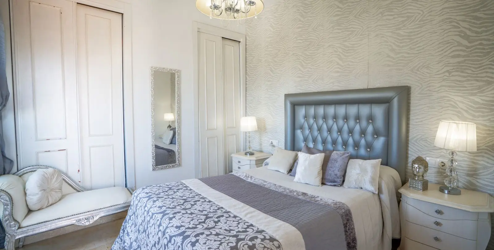 Venta de ático dúplex en Estepona 4