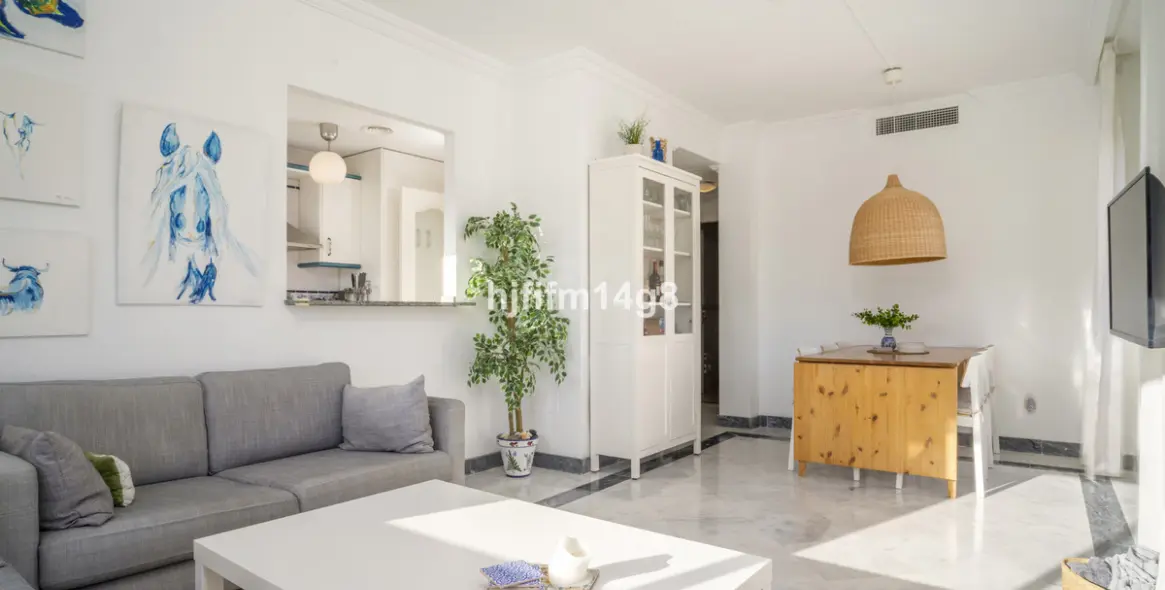 Продажа апартаментов на среднем этаже в Nueva Andalucía 5