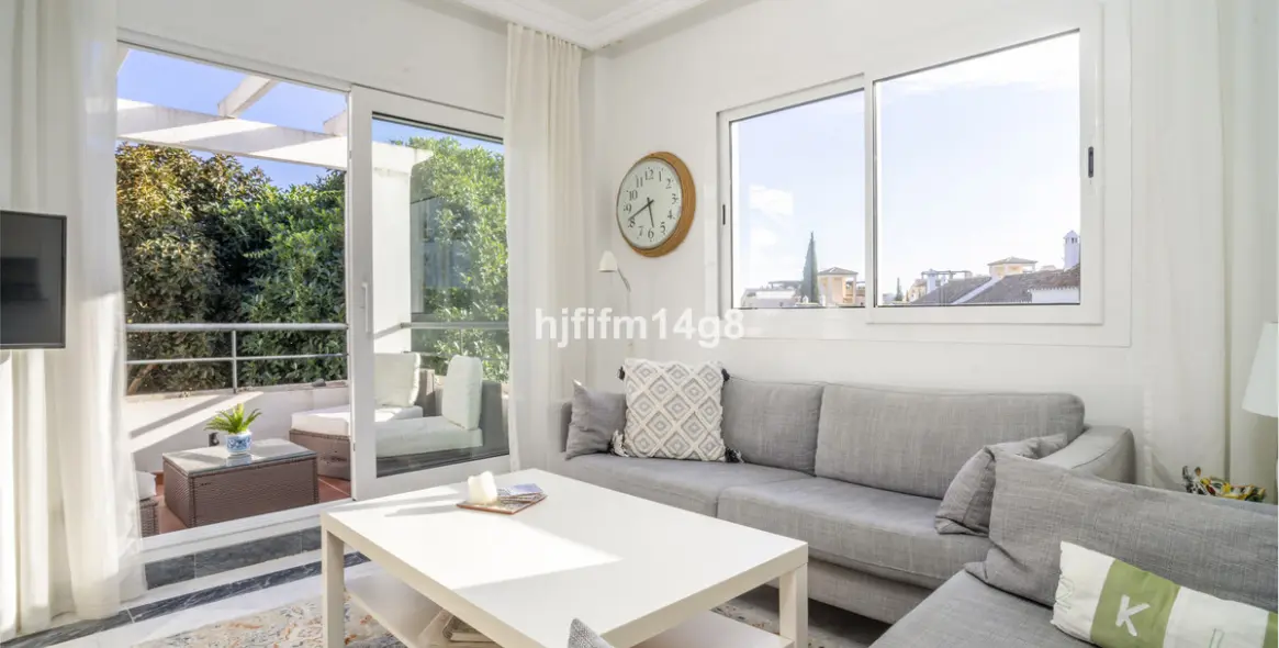 Продажа апартаментов на среднем этаже в Nueva Andalucía 6