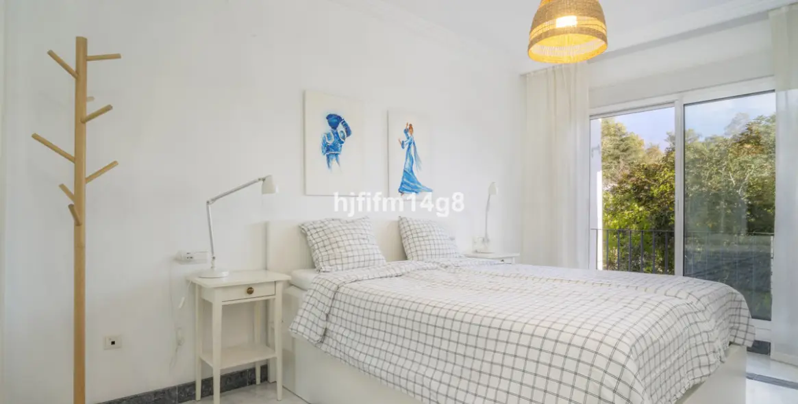 Продажа апартаментов на среднем этаже в Nueva Andalucía 10