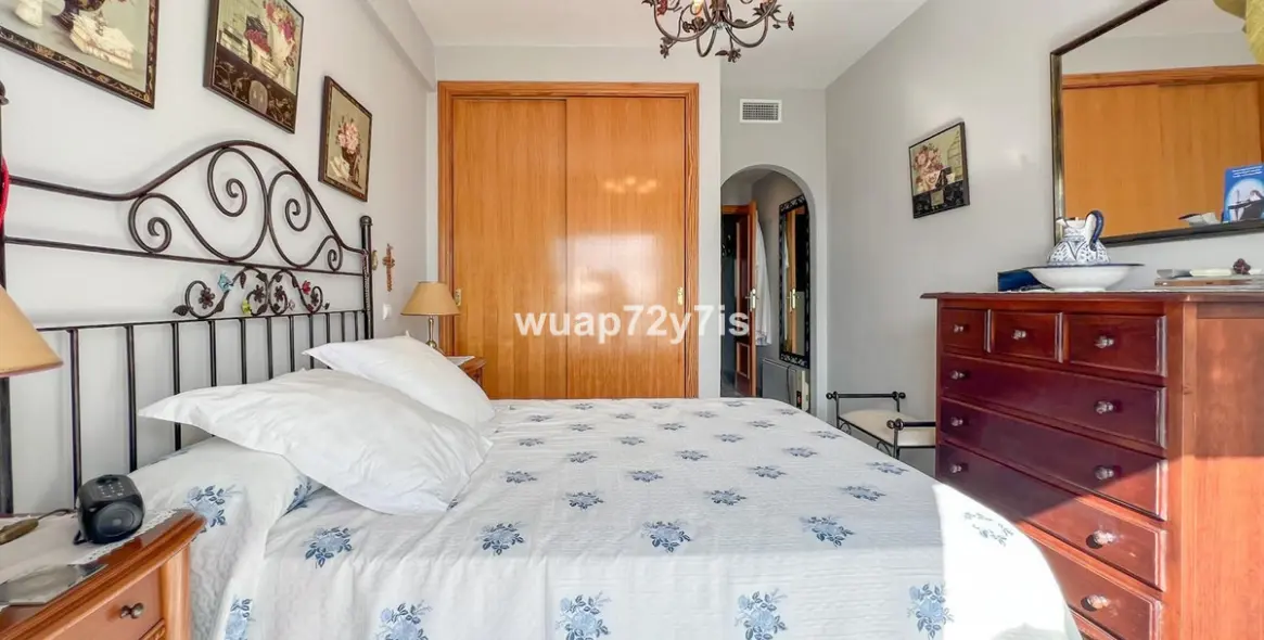 Продажа апартаментов на среднем этаже в Mijas 13