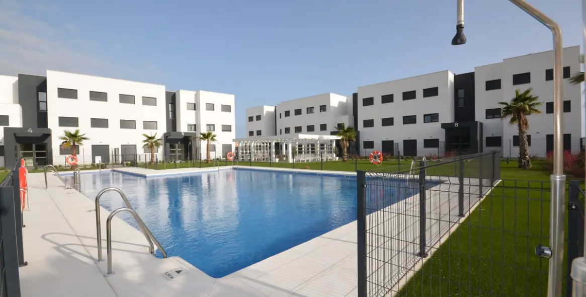 Sale of middle floor apartment in Estepona (district Estepona) 7