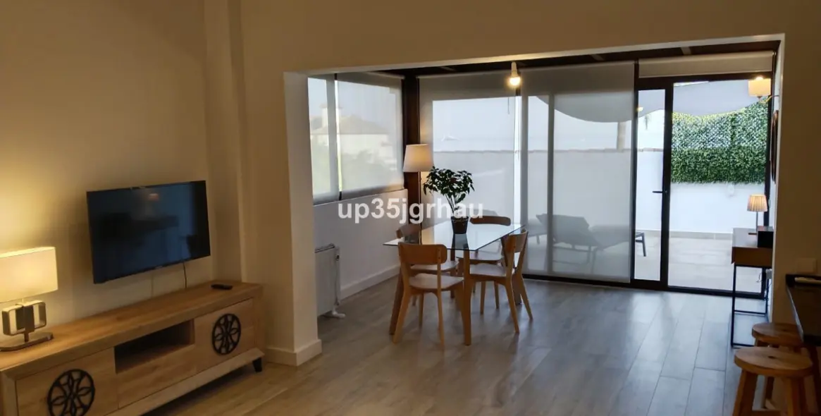 Sale of middle floor apartment in Estepona (district Estepona) 3