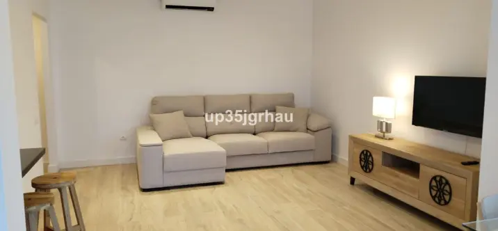 Middle floor apartment R5216503 3