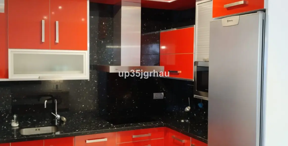 Sale of middle floor apartment in Estepona (district Estepona) 6