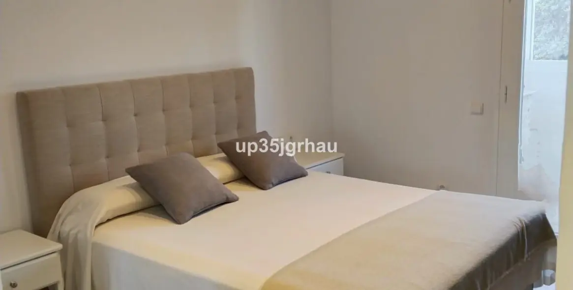 Sale of middle floor apartment in Estepona (district Estepona) 7