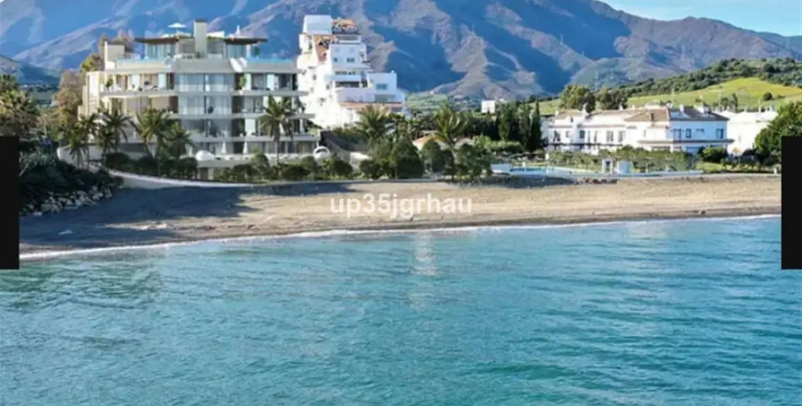 Продажа апартаментов на среднем этаже в Estepona 15