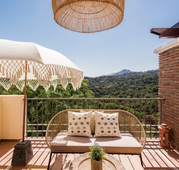 Продажа апартаментов на среднем этаже в Los Arqueros