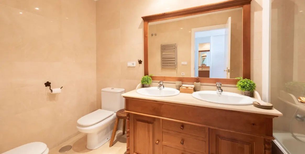 Продажа апартаментов на среднем этаже в Los Arqueros 13