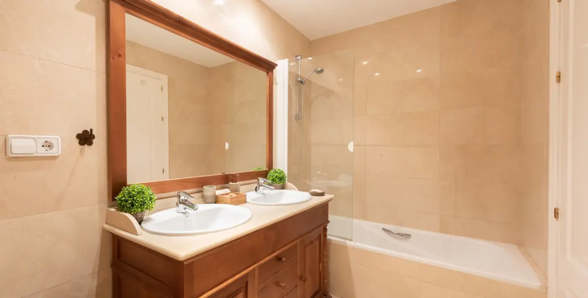 Продажа апартаментов на среднем этаже в Los Arqueros 15