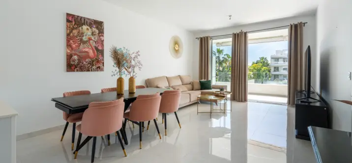 Middle floor apartment R5018062 1