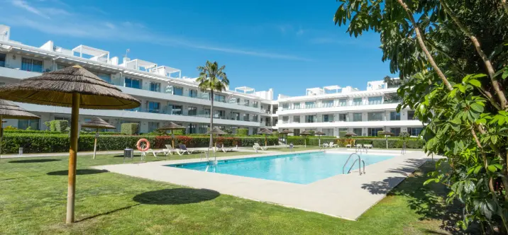 Middle floor apartment R5018062 4