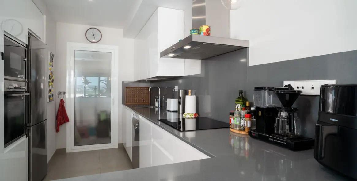 Продажа апартаментов на среднем этаже в Torreblanca 7