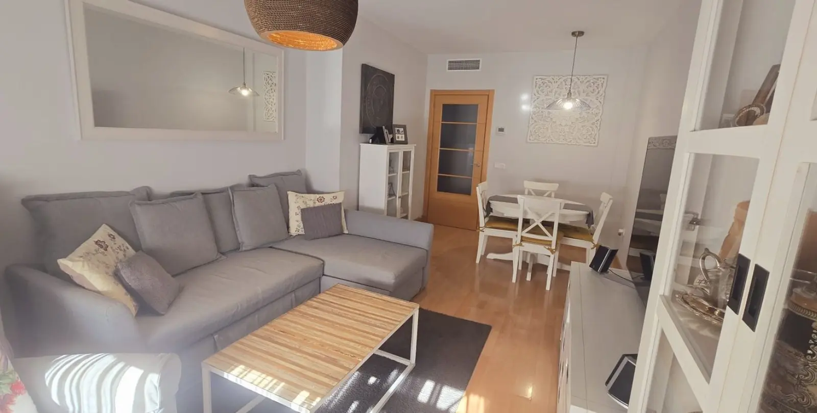 Sale of ground floor apartment in Ciudad Jardín 8