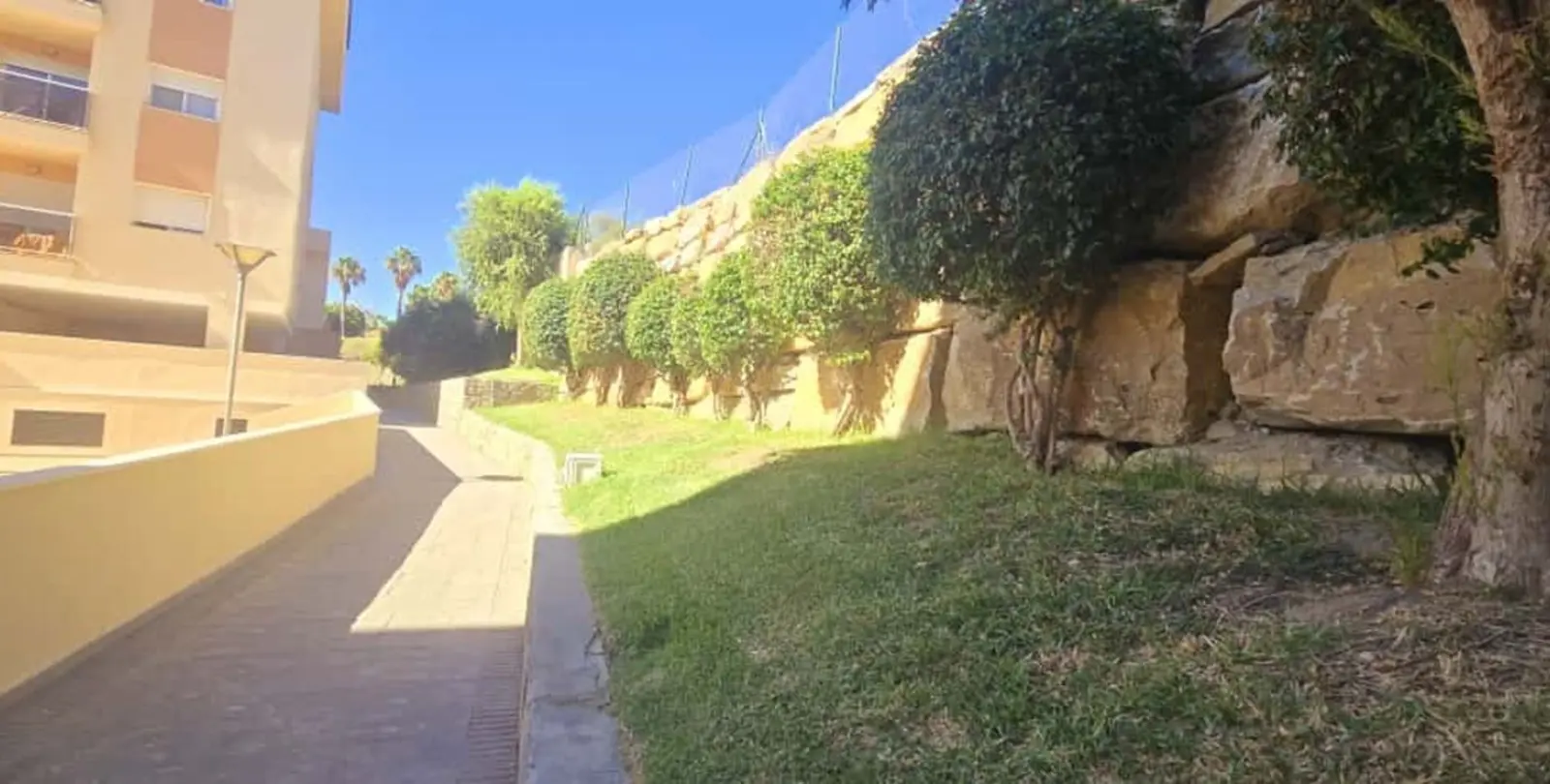 Sale of ground floor apartment in Ciudad Jardín 22