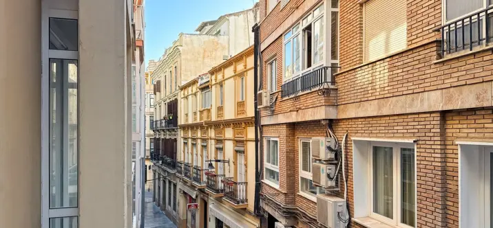 Sale of middle floor apartment in Centro Histórico 1