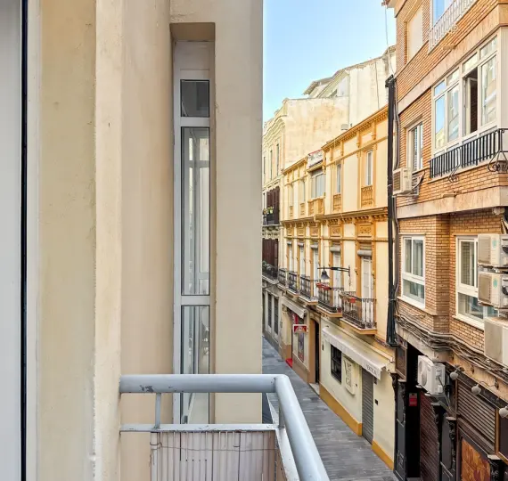Sale of middle floor apartment in Centro Histórico