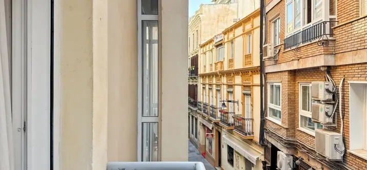 Sale of middle floor apartment in Centro Histórico 2