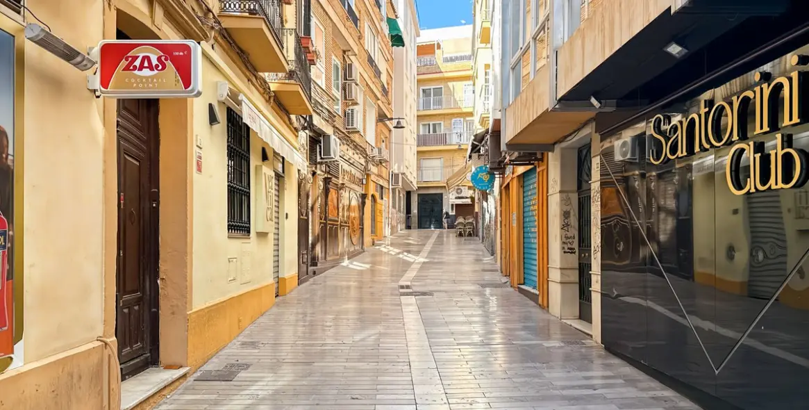 Sale of middle floor apartment in Centro Histórico 7
