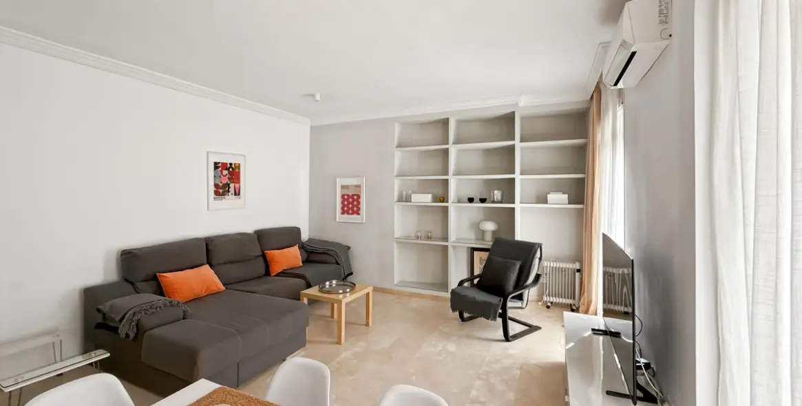 Sale of middle floor apartment in Centro Histórico 15