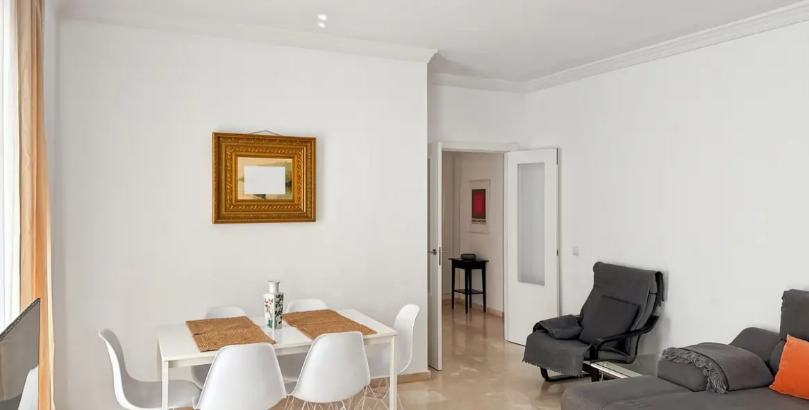 Sale of middle floor apartment in Centro Histórico 16