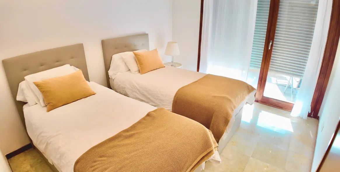 Sale of ground floor apartment in Marbella 17