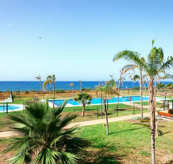 Sale of middle floor apartment in Vélez-Málaga