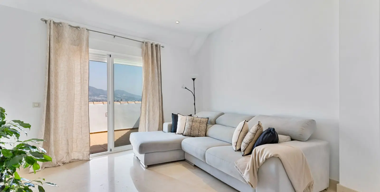 Sale of penthouse in Fuengirola 8