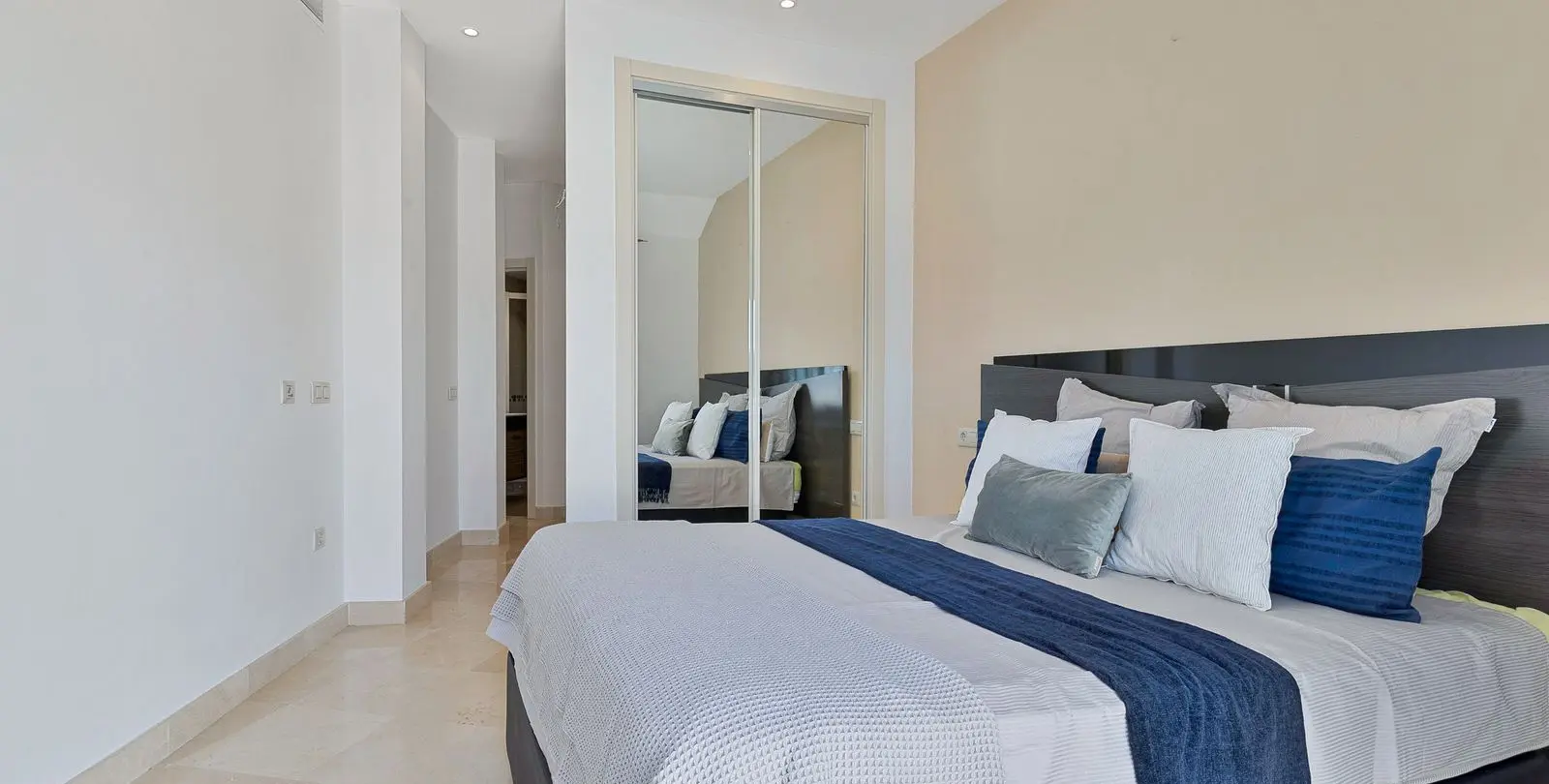 Sale of penthouse in Fuengirola 15