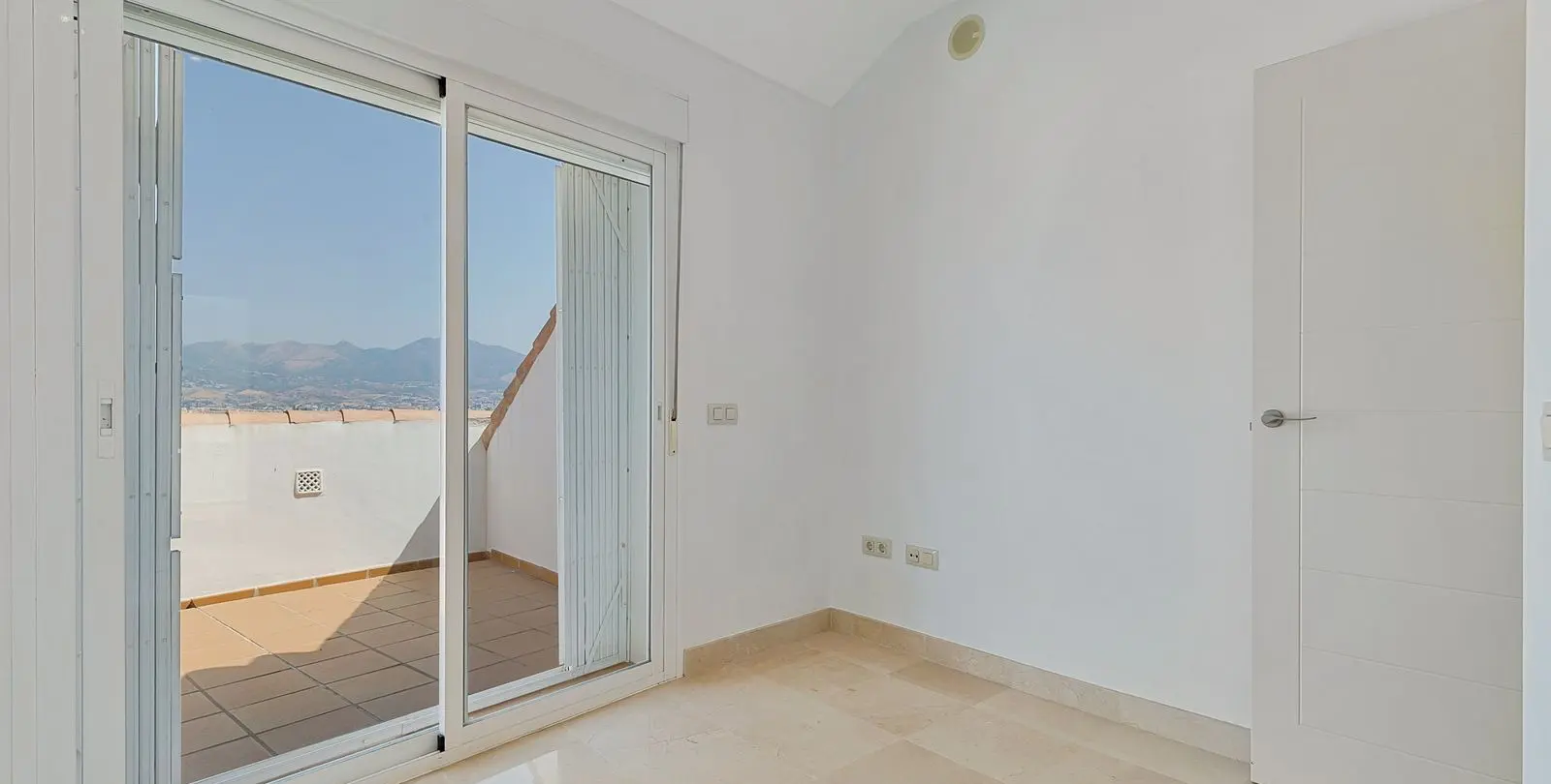 Sale of penthouse in Fuengirola 19